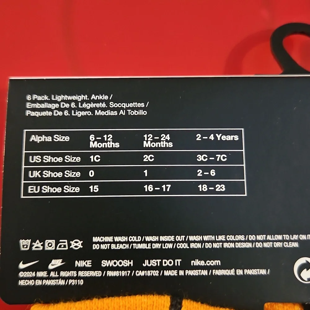 NIKE BABY SOCKS 6 PAIR PACK: NEW WITH TAGS: SIZE 12-24 MTH